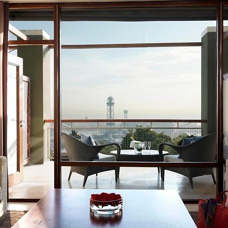 Hotel Miramar Barcelona Gl חדר תמונה A view of the Marina from a suite at the Address