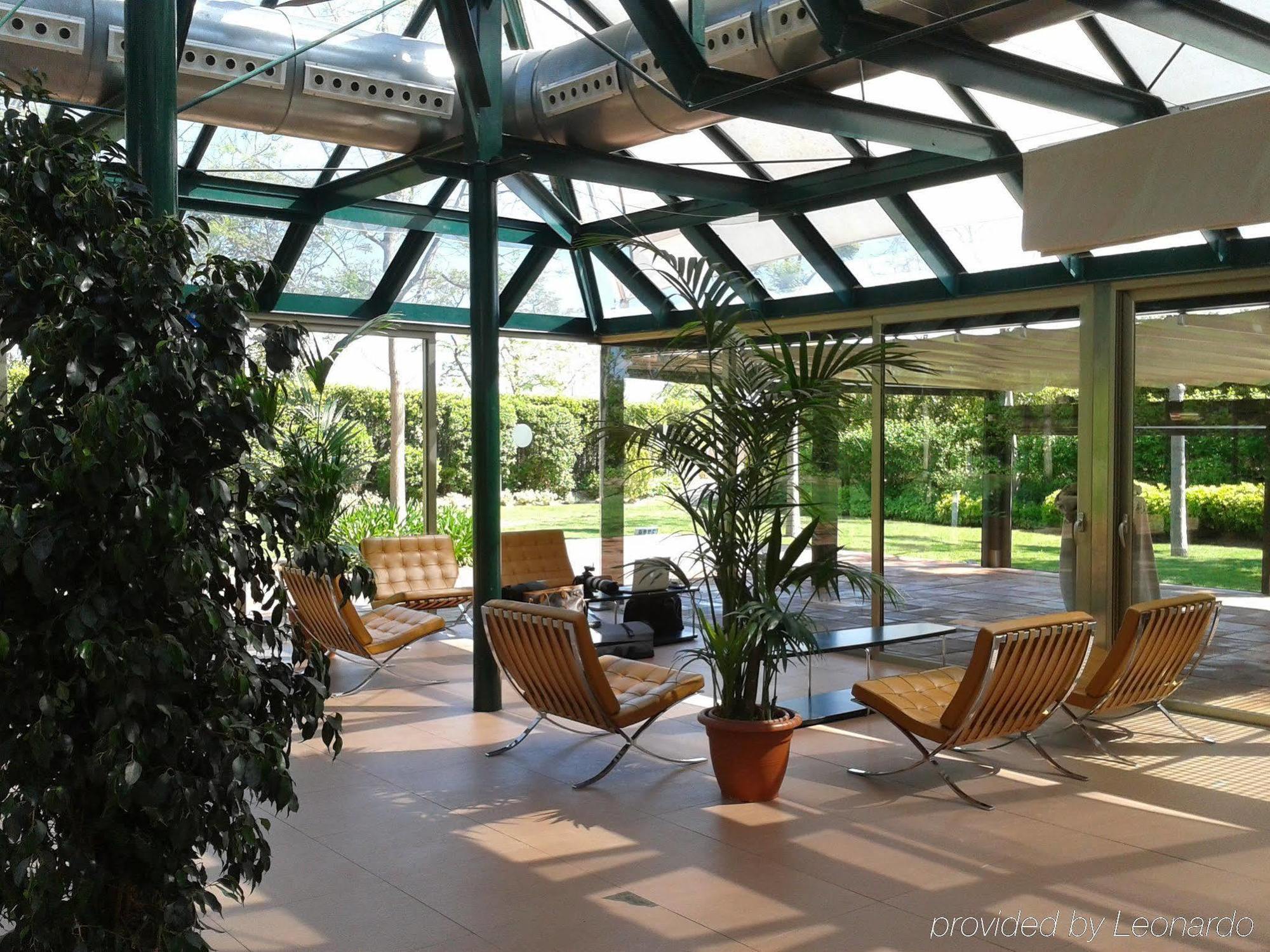 Hotel Miramar Barcelona Gl מראה חיצוני תמונה The interior of the conservatory